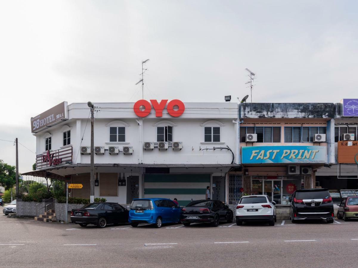 Oyo 44026 98 Hotel Johor Bahru Luaran gambar